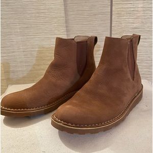 LLBean Women's Stonington Chelseas, Nubuck, tan, size 10